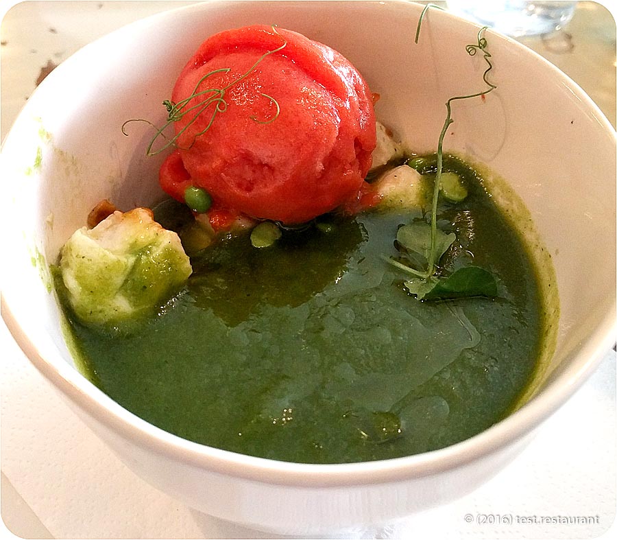 `Зеленый гаспачо / моцарелла / томатный сорбет` в ресторан `Uilliam’s`