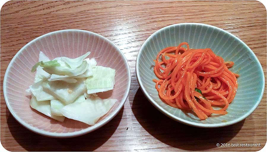 `Комплимент: капуста и морковь по корейски` в ресторан `Gutai`