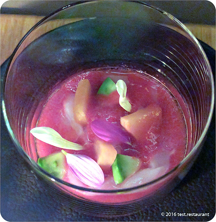 `Агуачили из гребешка с красным кактусом и фейхоа` в `Chicha` - фото блюда