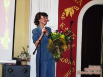 Светлана Савельева с цветами - фото