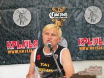 Олег Скрипка на пресс-конференции - фото