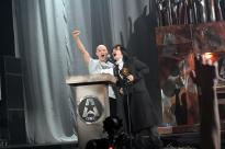 International Act года:
- Marilyn Manson
- KORN
- Linkin Park

Сергей Мельников и Vj Хоббит объявляют:
- Korn! - фото