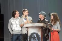 Валерий Постернак вручает приз группе Animal Джаz - фото