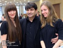 Владимир Вишневский с девушками - фото