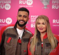 Блогер Гусейн Гасанов и певица Карина Кросс